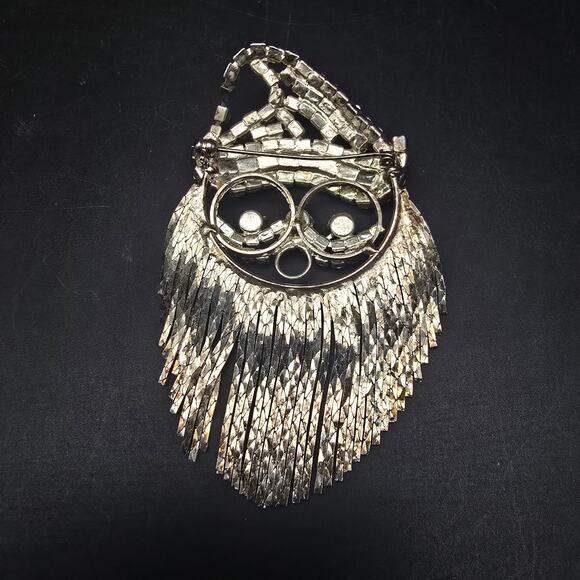 Rhinestone Santa Face Brooch with Silver Tone Chain Beard Vintage Jewelry - Picture 3 of 5
